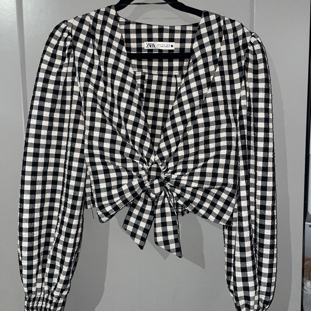 ZARA CHECKERED BLACK & WHITE GATHERED BLOUSE